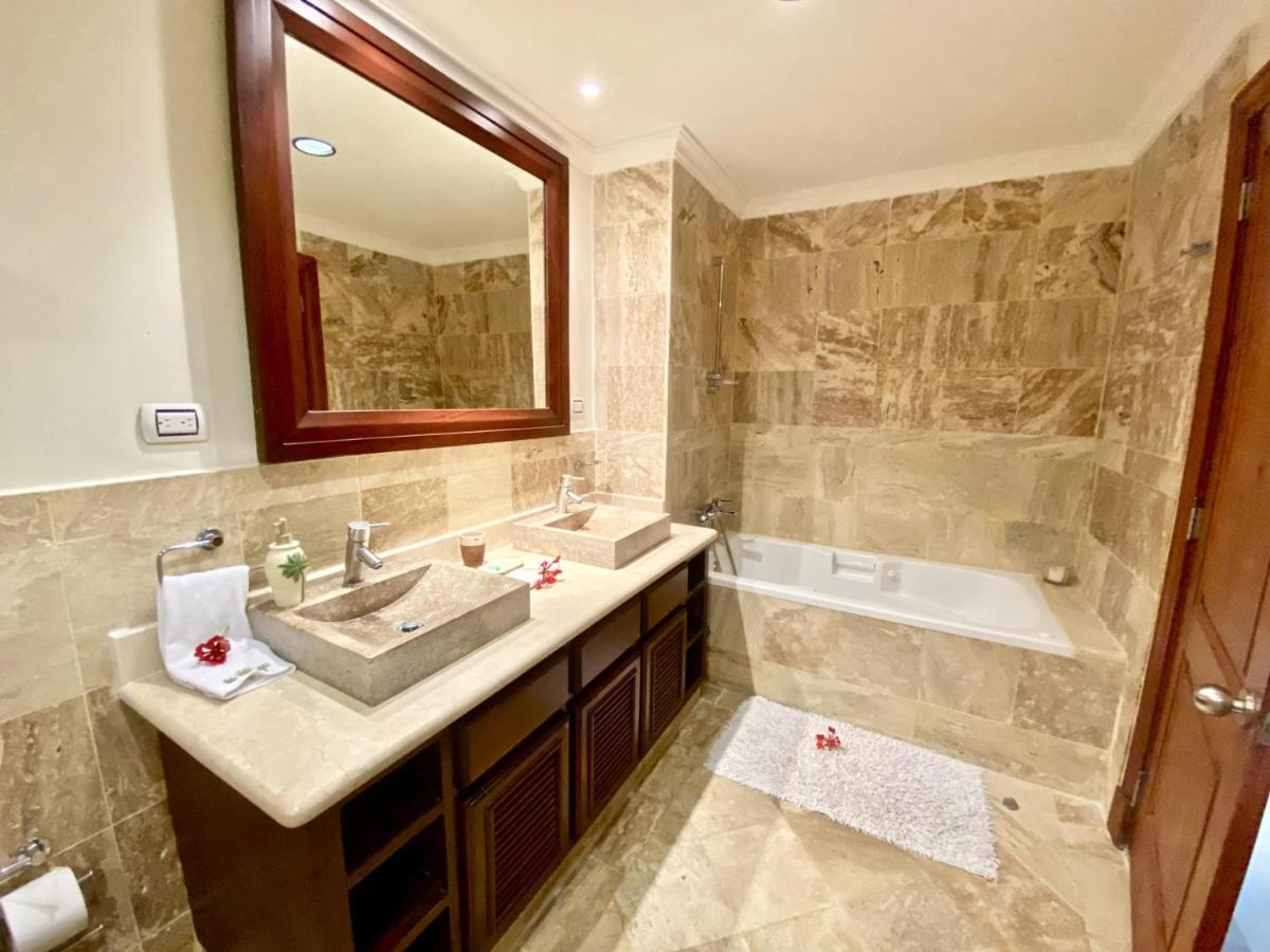 Luxury Marina Front Condo Cap Cana, Пунта-Кана Экстерьер фото
